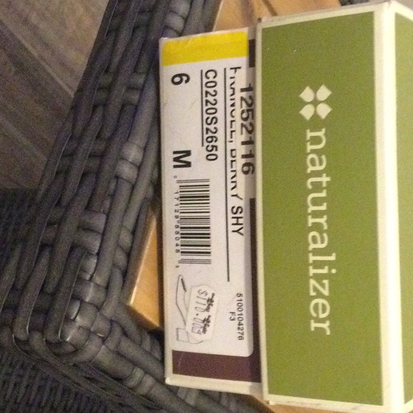 Naturalizer Francee Plum Pump Shoe Dize 6 - Picture 8 of 8